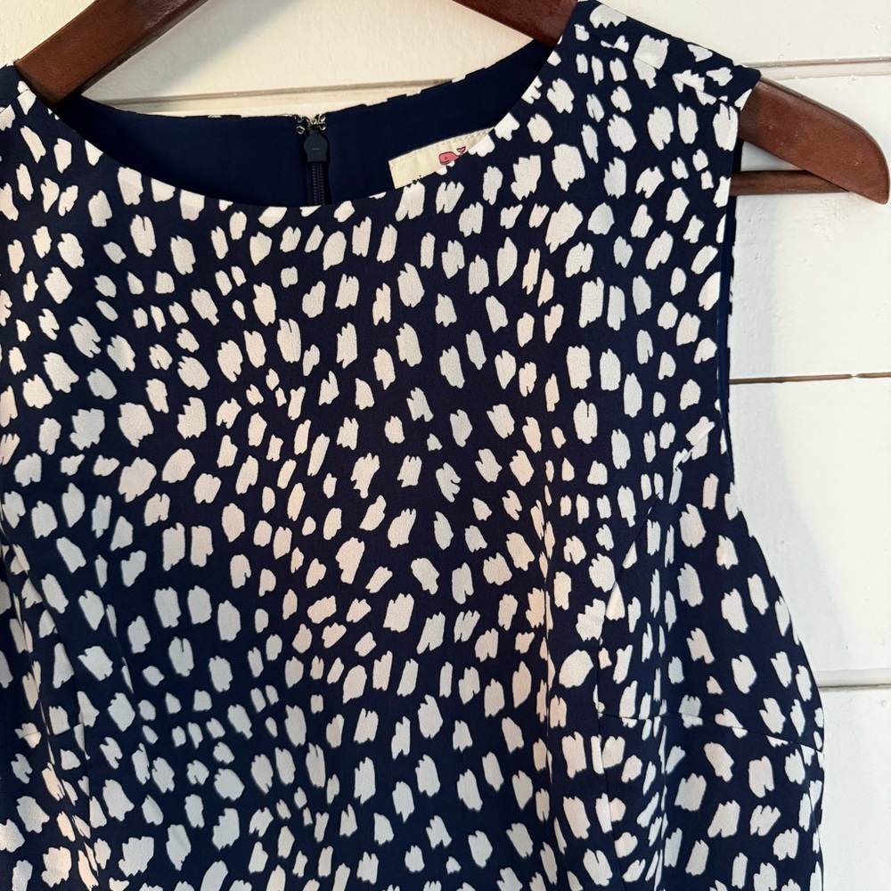 Vineyard Vines Painted Dots Sleeveless Dress. Size: 2 - Picture 7 of 12